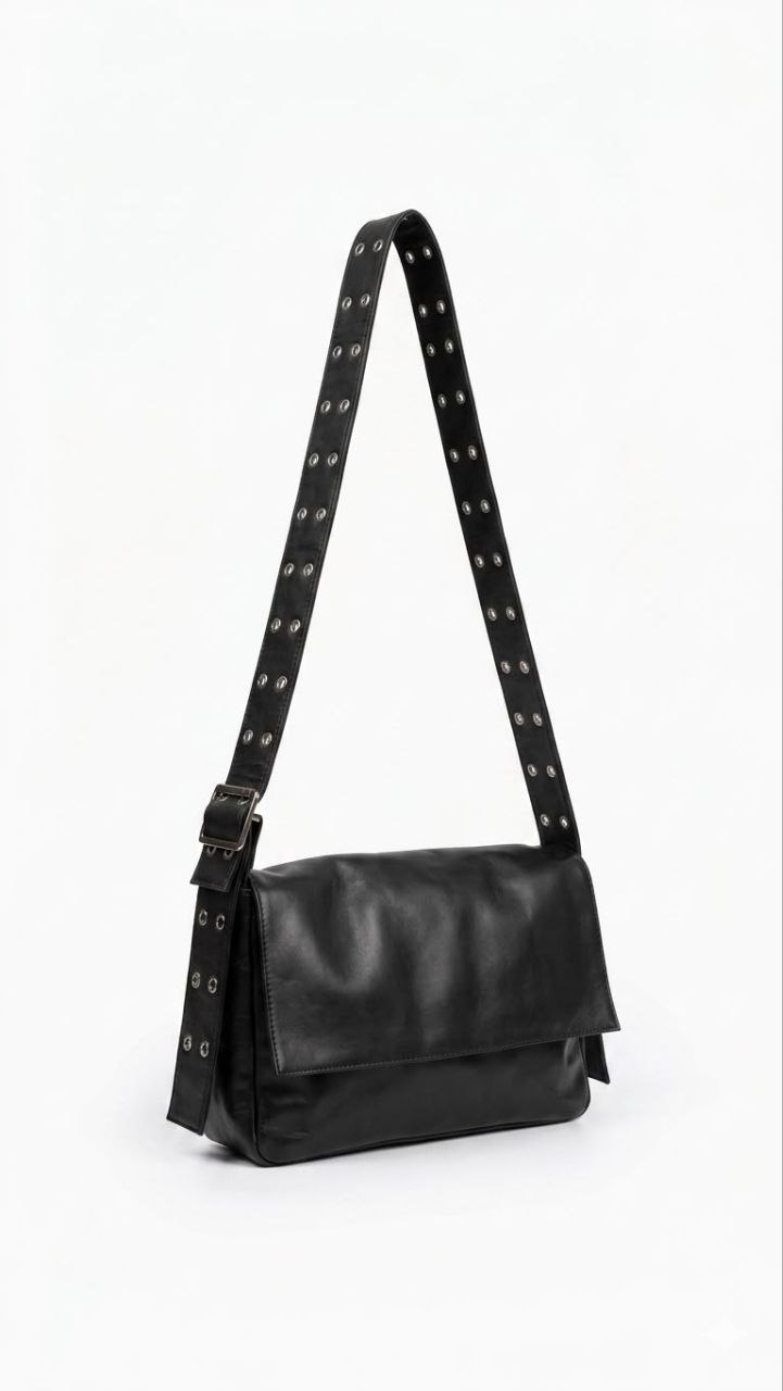Lucky Bag in black cow leather by Amanda Leather Fashion