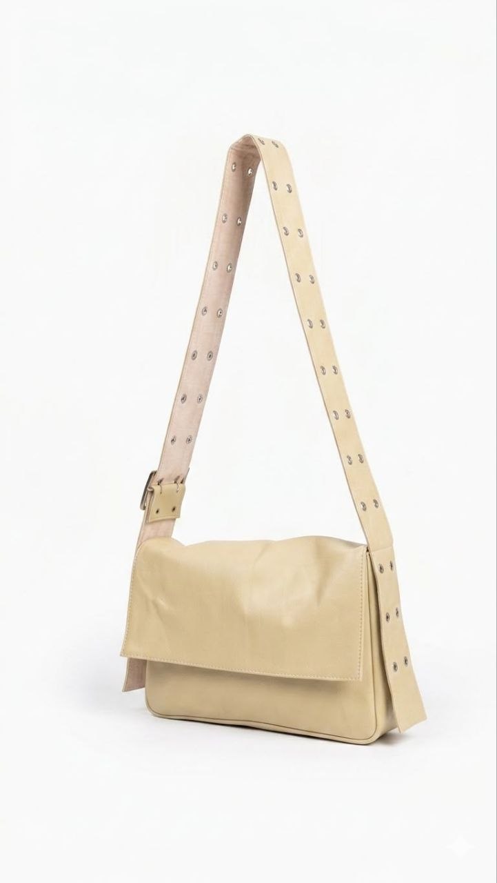 Lucky Bag in cream cow leather by Amanda Leather Fashion
